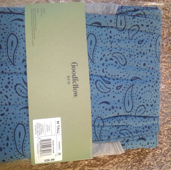 Pajama set - Picture 2 of 3